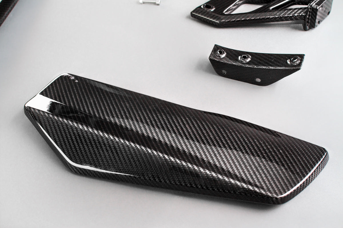 Rear trunk spoiler set ZR1 style for the Corvette C7