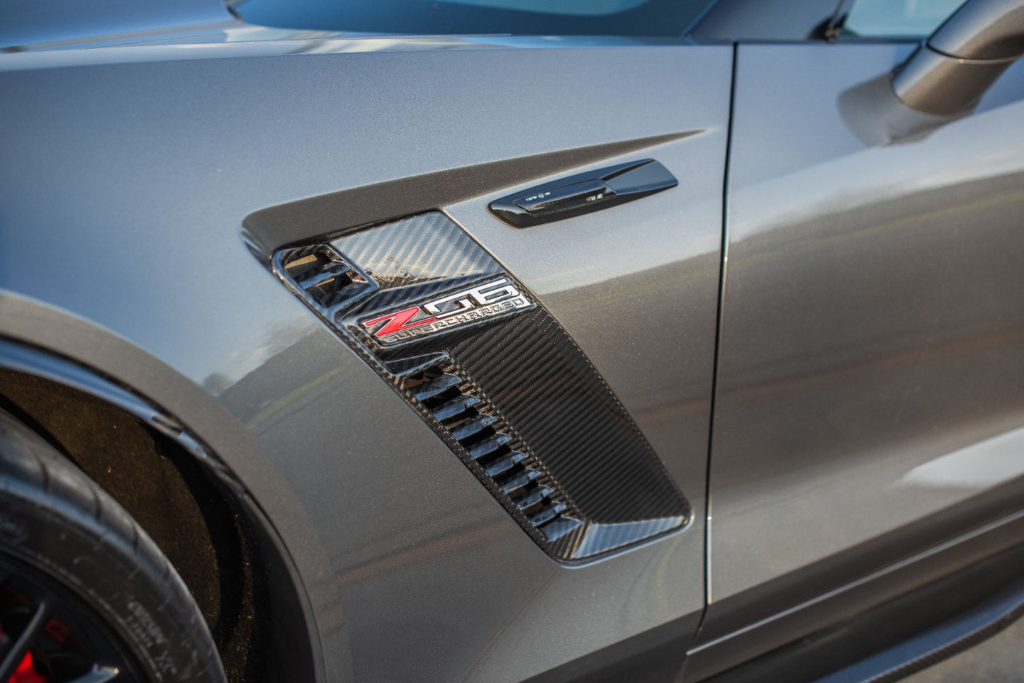 Front fenders grill set Z06 style for the Corvette C7
