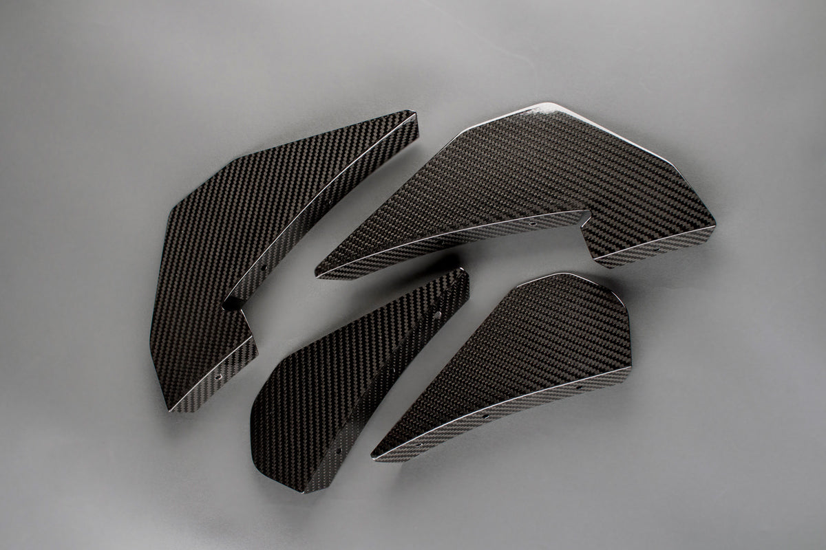 Front bumper canards set GT4 style for the BMW M3 F80 | M4 F82 / F83