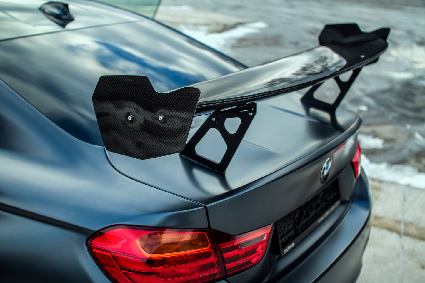 Rear trunk spoiler GT4 style for the BMW M4 F82