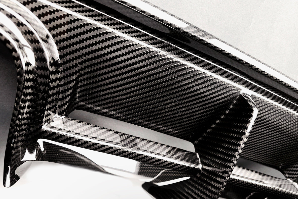 Rear diffuser V style for the BMW M3 G80 / G81 | M4 G82 / G83