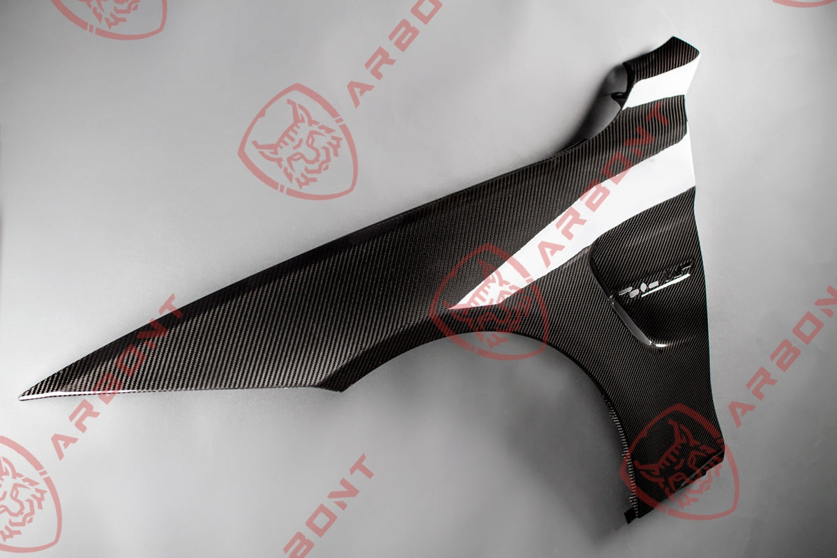 STOCK - Front fenders for the BMW M4 F82 / F83