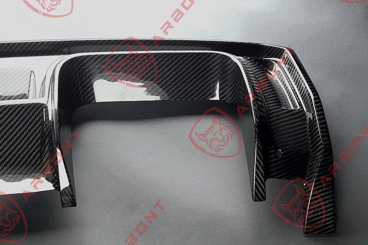 STOCK - Rear diffuser V style for the BMW M3 G80 / G81 | M4 G82 / G83
